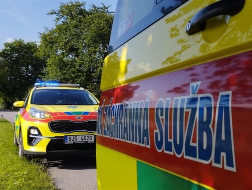 Tragická nehoda v Havlíčkově Brodě: Muž sražený vlakem svým zraněním podlehl